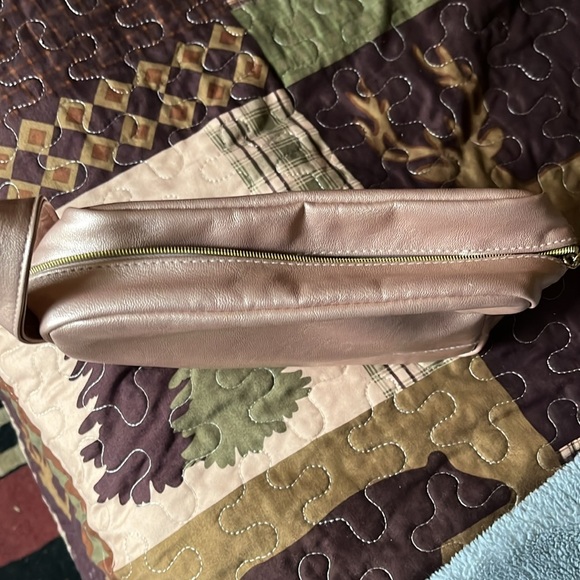 Makeup bag - Picture 2 of 3